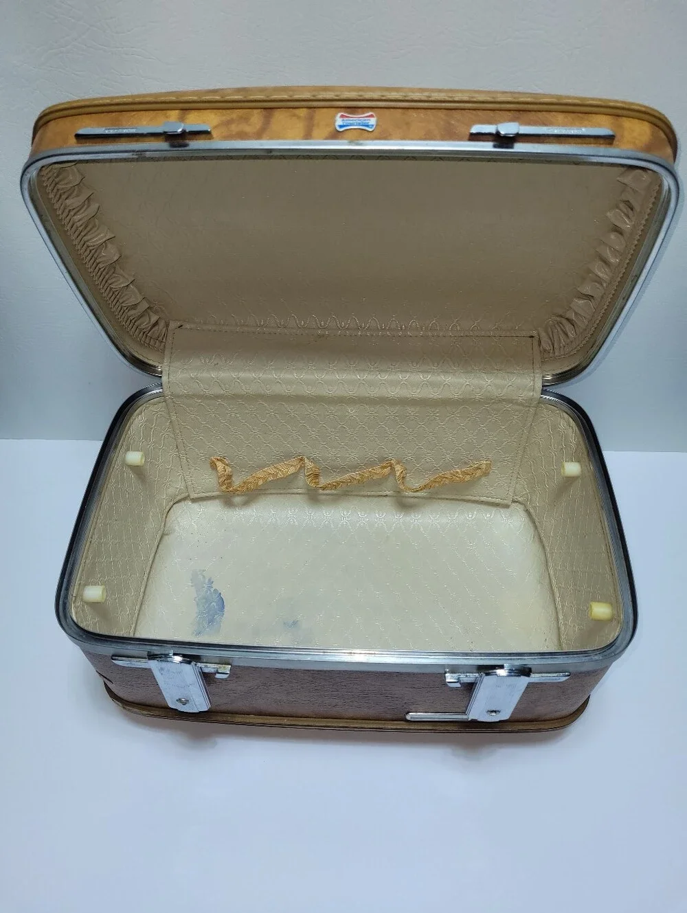 Vintage AMERICAN TOURISTER Marbled Brown Train & Travel Case /Makeup Case